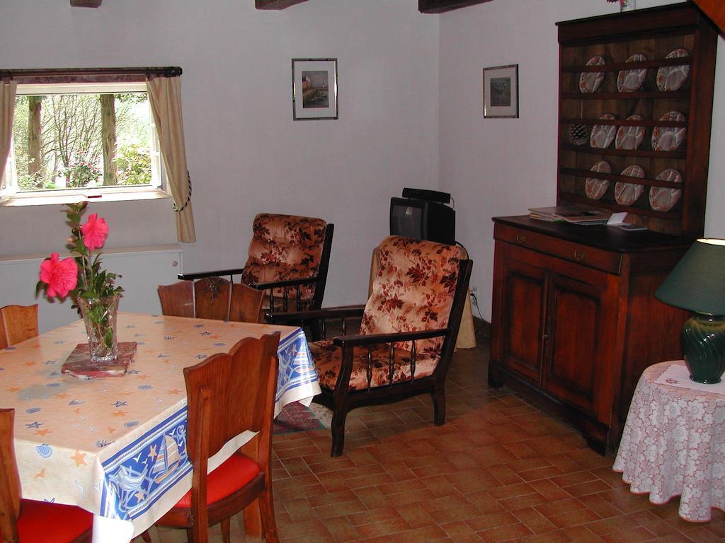 Les Gites De Garz Ar Bik Brasparts Quarto foto