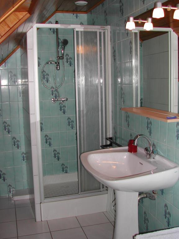 Les Gites De Garz Ar Bik Brasparts Quarto foto