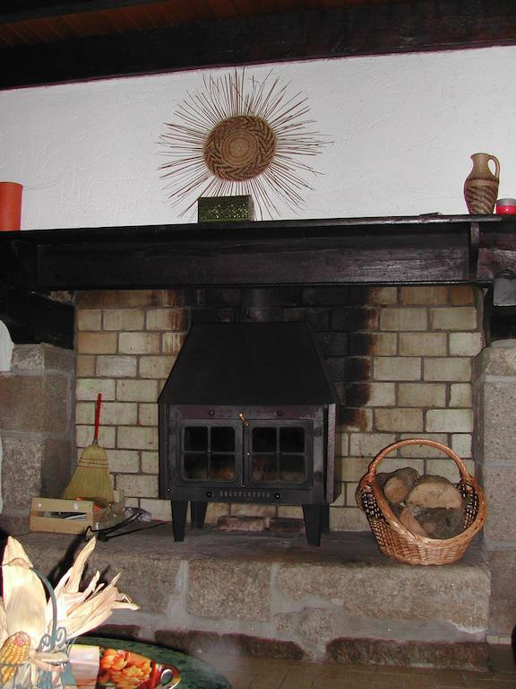 Les Gites De Garz Ar Bik Brasparts Quarto foto