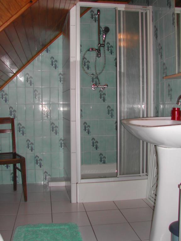 Les Gites De Garz Ar Bik Brasparts Quarto foto