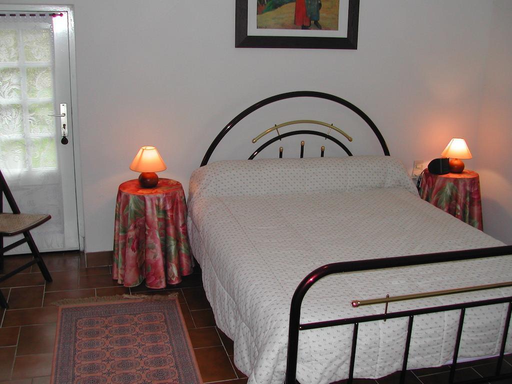 Les Gites De Garz Ar Bik Brasparts Quarto foto